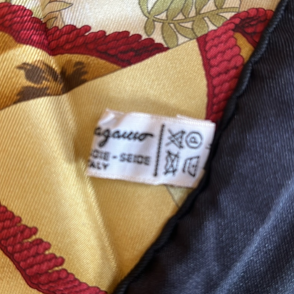 Salvatore Ferragamo 100%Silk Scarf with box - Picture 9 of 13